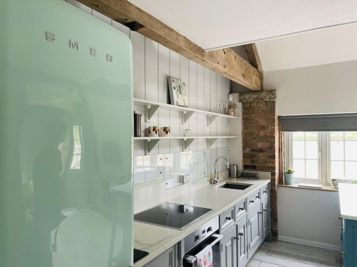 The Hayloft - Cheshire Villa Crewe Exterior photo